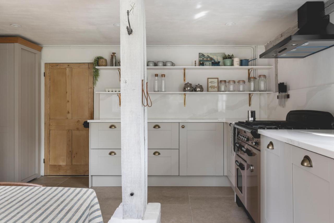 Cosy Cottage With Beautiful Garden, Hottub & Sauna Marden  Exteriör bild