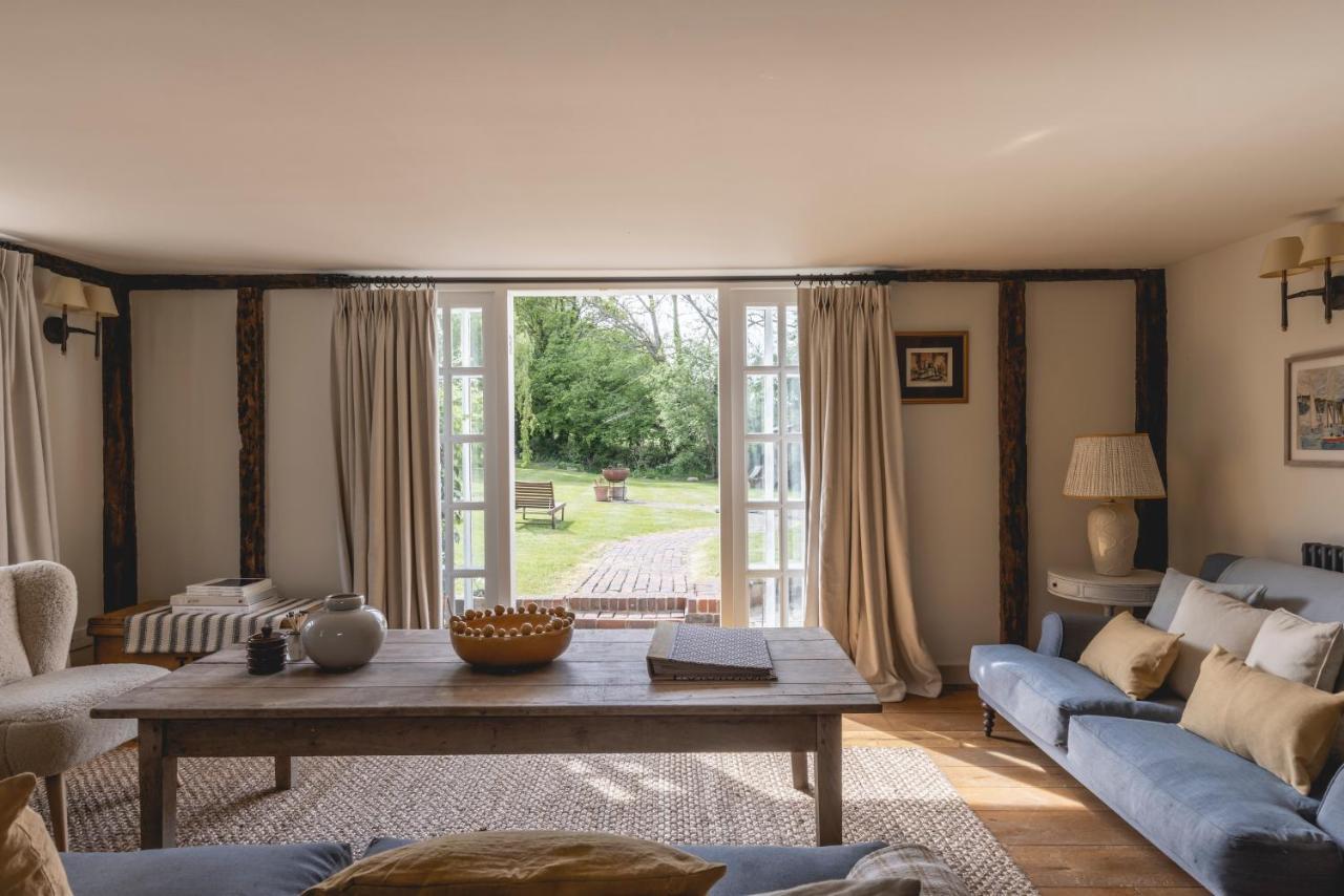 Cosy Cottage With Beautiful Garden, Hottub & Sauna Marden  Exteriör bild