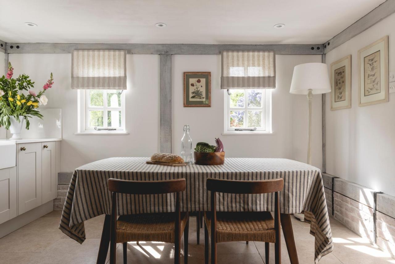 Cosy Cottage With Beautiful Garden, Hottub & Sauna Marden  Exteriör bild