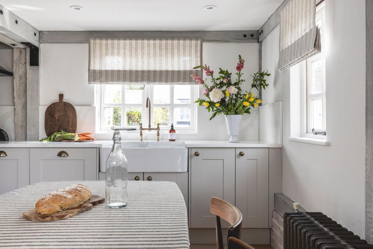 Cosy Cottage With Beautiful Garden, Hottub & Sauna Marden  Exteriör bild