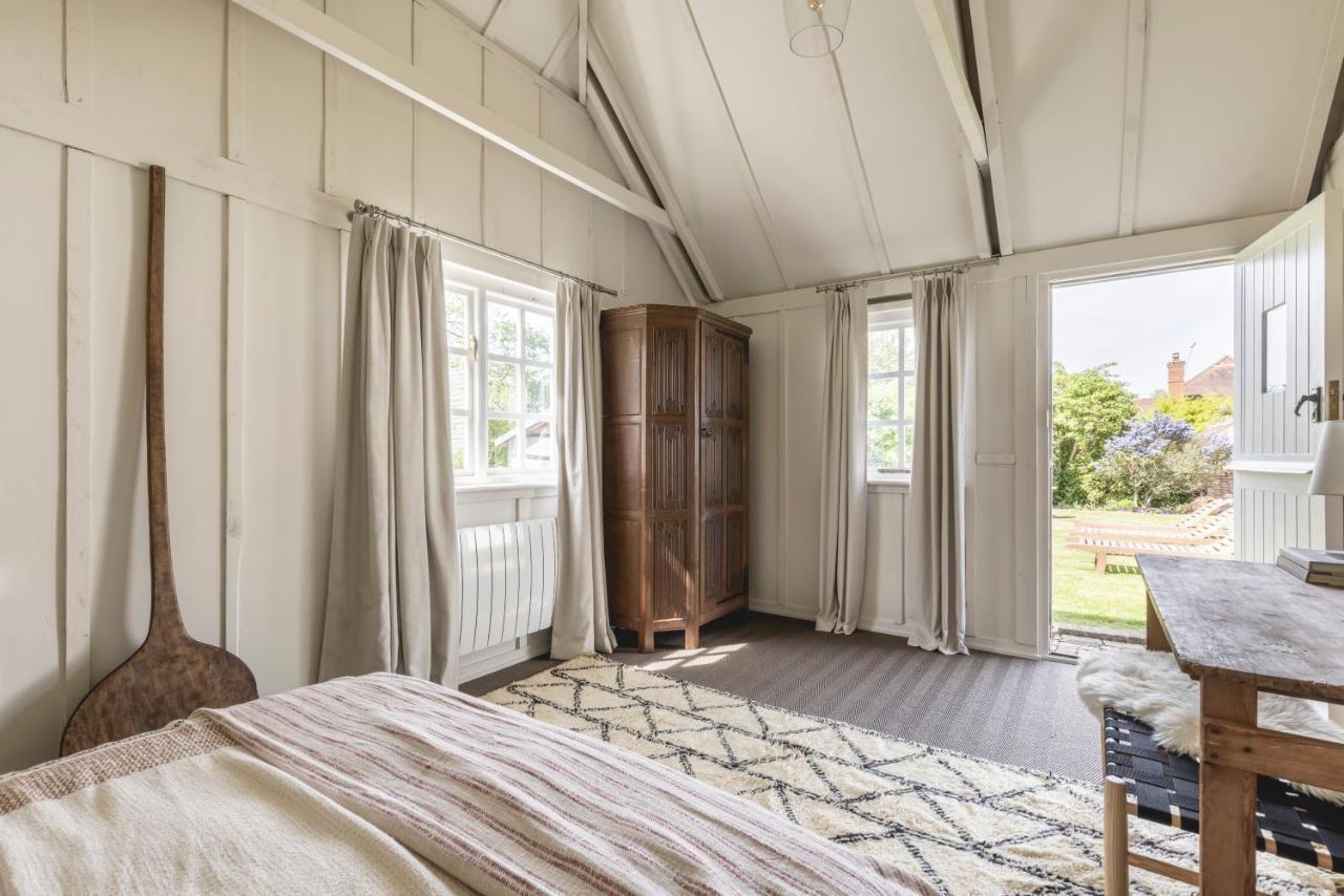 Cosy Cottage With Beautiful Garden, Hottub & Sauna Marden  Exteriör bild